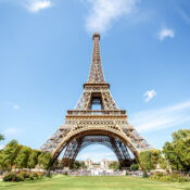 Eiffel tower in Paris, France | SUPERPOBYT World
