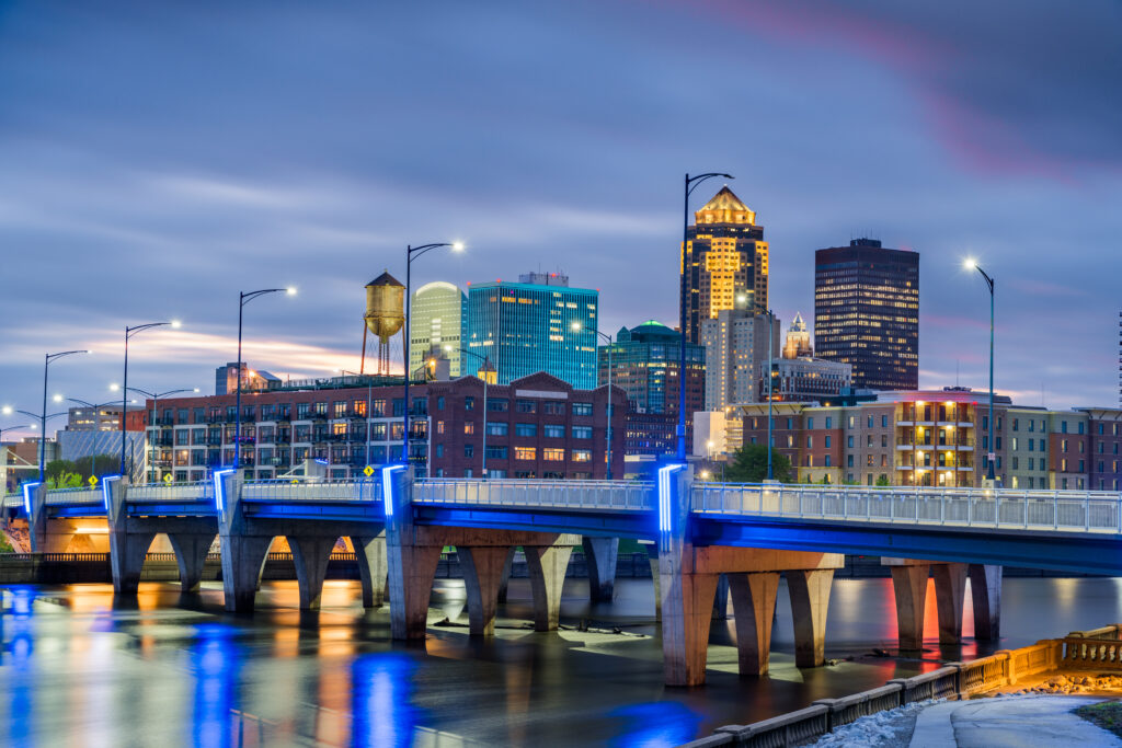 Explore Iowa's History By Visiting A Great Place To Relax, Recharge, Escape, And Make Meaningful Connections While Travel | SUPERPOBYT World