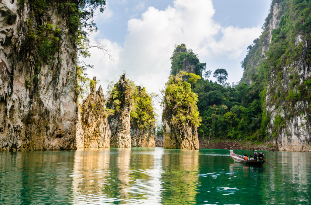 Everything You Need To Know Before And When Is Great To Visiting Khao Sok National Park | SUPERPOBYT World